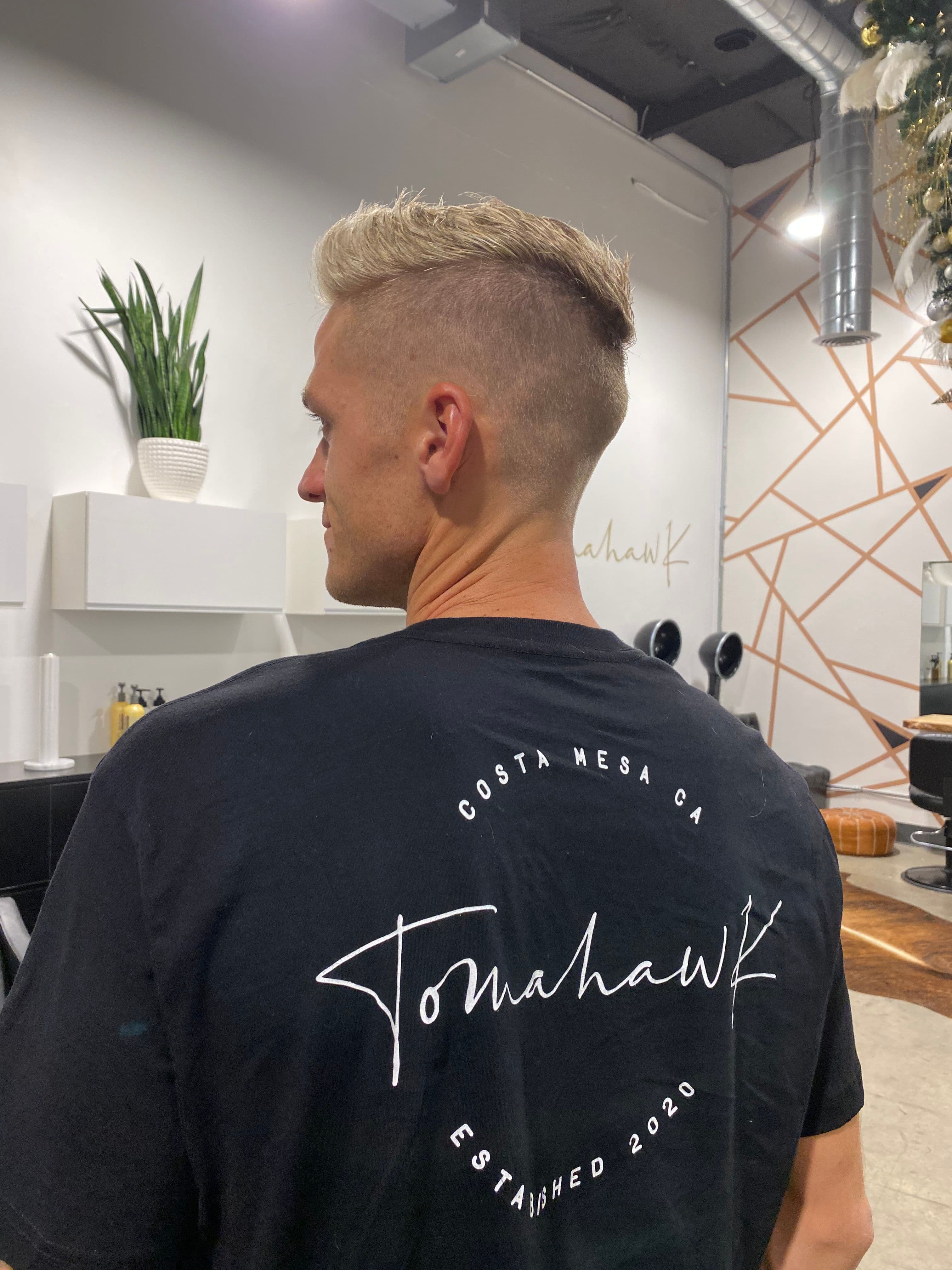 Men's platinum blonde textured crop with skin fade